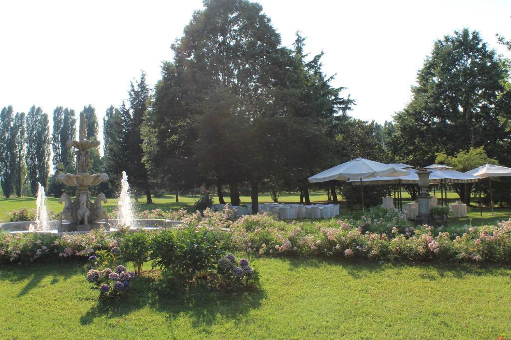 Villa Belvedere 1849 Misano di Gera dʼAdda Exteriér fotografie